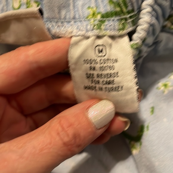 Woman’s kt sport blue palm tree capri pants size medium - Picture 3 of 3